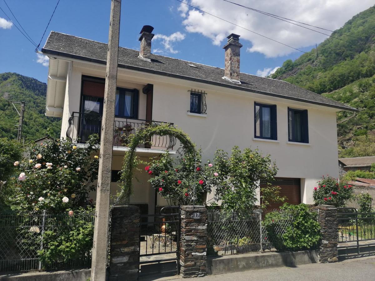 Les Rosiers Villa Bagnères-de-Luchon Dış mekan fotoğraf